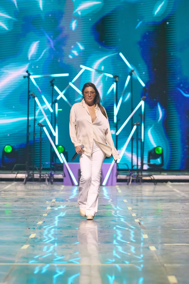 Η Έλενα Παπαρίζου στις πρόβες του MadWalk 2024.