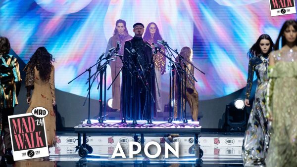 Apon for Deux Hommes / Γουλιά Γουλιά – Φεγγάρι | MadWalk24 by Three Cents