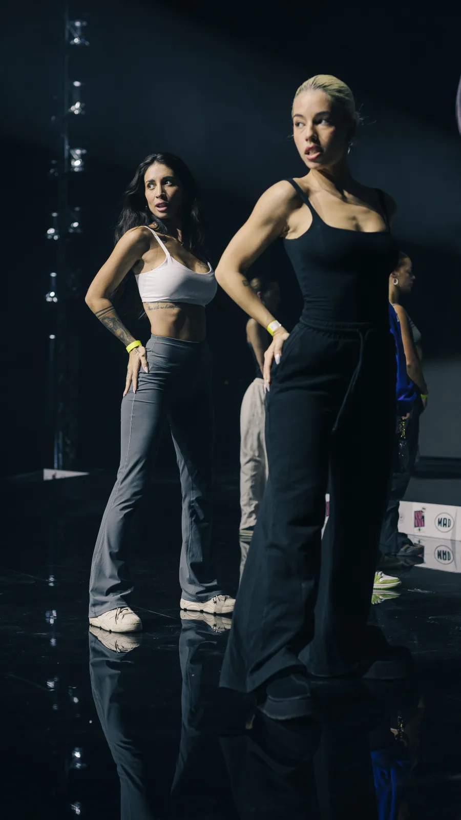 Η Dat Lilly και η Natasha Kay σε πρόβες για το MadWalk 2024.