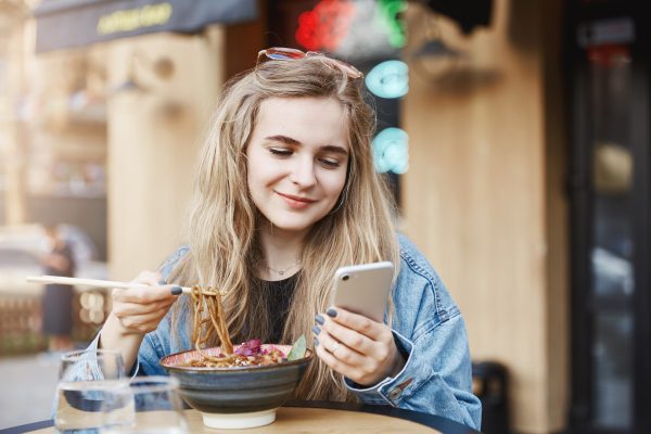 Digital Detox: Κλείσε λίγο το κινητό και νιώσε άλλος άνθρωπος