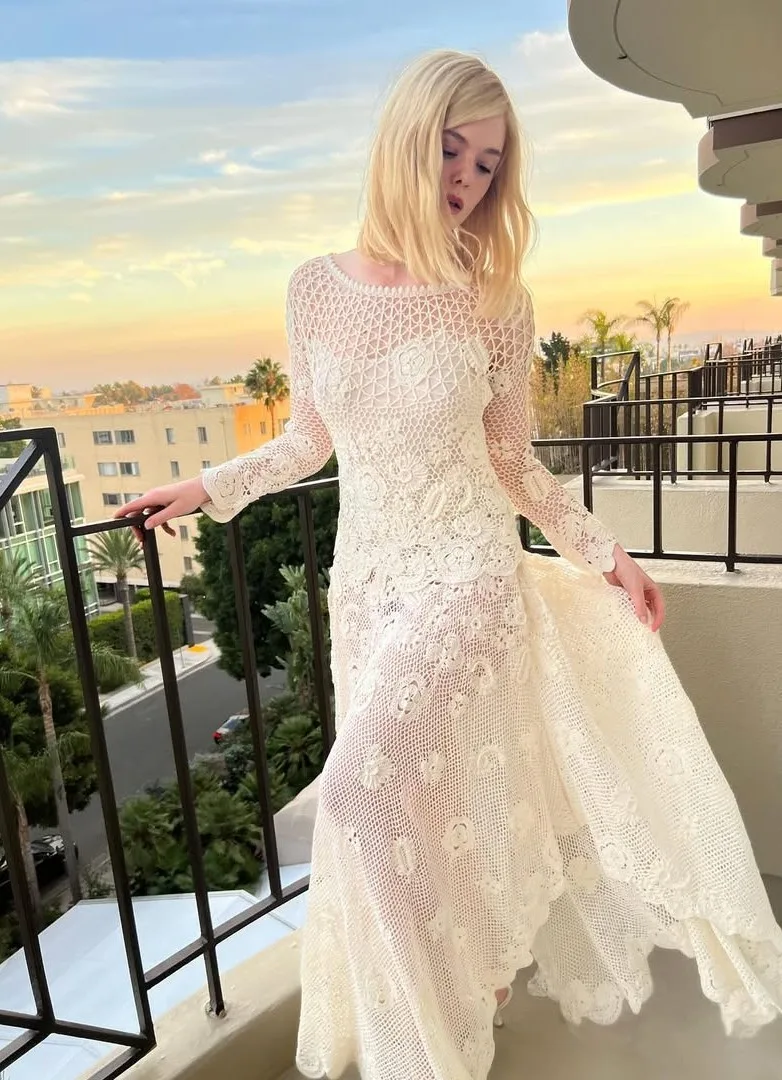 Η Elle Fanning ως Effie Trinket στην ταινία The Hunger Games: Sunrise on the Reaping.