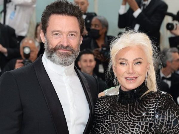 Η Deborra-Lee Furness καταθέτει αίτηση διαζυγίου στον Hugh Jackman