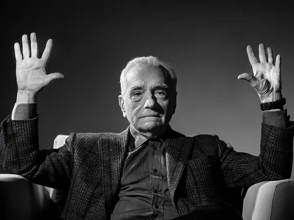 Ο σκηνοθέτης Martin Scorsese σε πλάνο από την ταινία Midnight Vendetta.