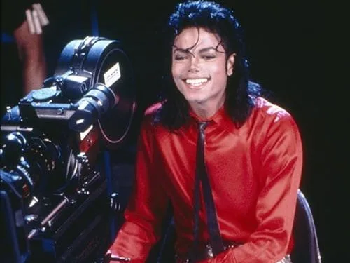 Ο Michael Jackson σε φωτογραφία από τον επίσημο λογαριασμό του για τη βιογραφική ταινία Michael.
