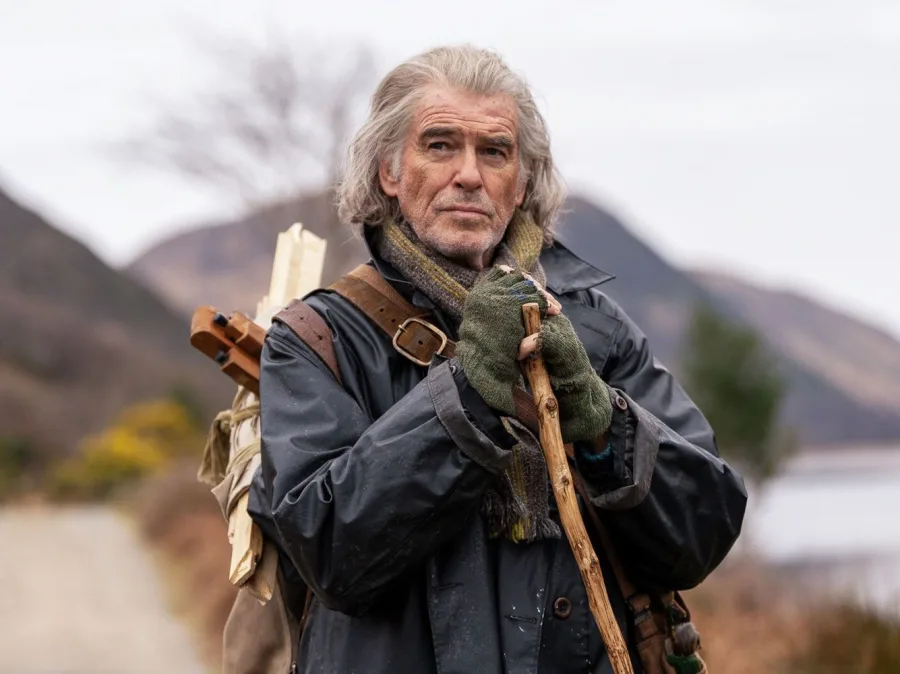 Ο Pierce Brosnan στην ταινία Four Letters of Love