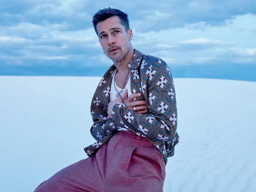 Ο Brad Pitt με το νέο του κούρεμα που θυμίζει την εμφάνισή του από το 2004.