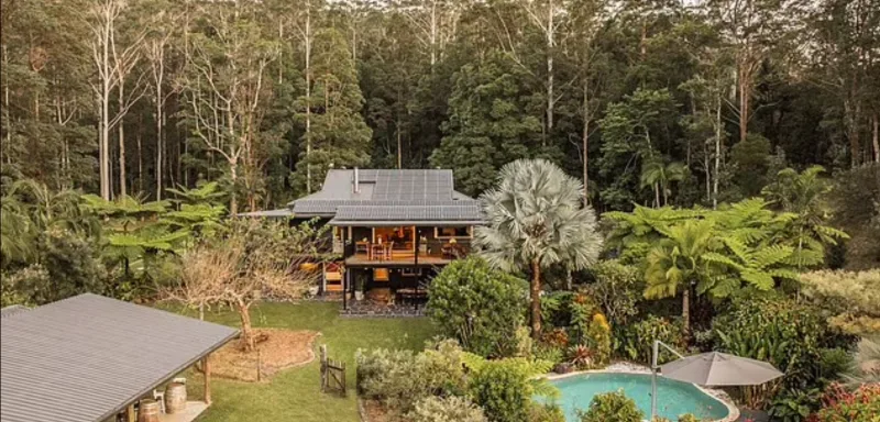 Η πολυτελής κατοικία της Margot Robbie στην Gold Coast της Αυστραλίας που πωλείται για 4,9 εκατομμύρια δολάρια.
