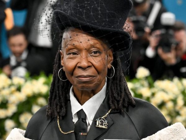 Whoopi Goldberg: Αποκάλεσε τον Timothée Chalamet «αγόρι» και τον προειδοποίησε δημόσια