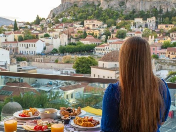 Δεν μπορείς να φύγεις διακοπές; Δες πώς να περάσεις καλά στην Αθήνα τον Αυγουστο
