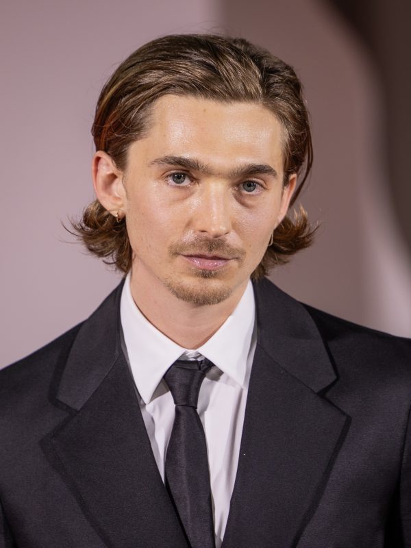 Ο Austin Abrams στο «Whalefall»… μια μάχη επιβίωσης που θα συζητηθεί
