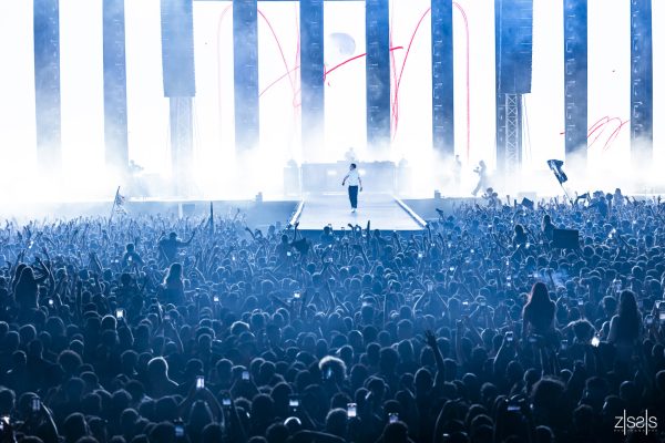 Σείστηκε το ΟΑΚΑ με τη sold out συναυλία του Bloody Hawk