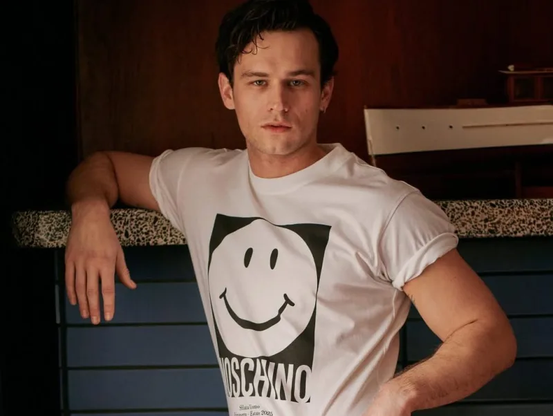 Ο ηθοποιός Brandon Flynn που θα ενσαρκώσει τον James Dean στη νέα βιογραφική ταινία του Guy Guido.