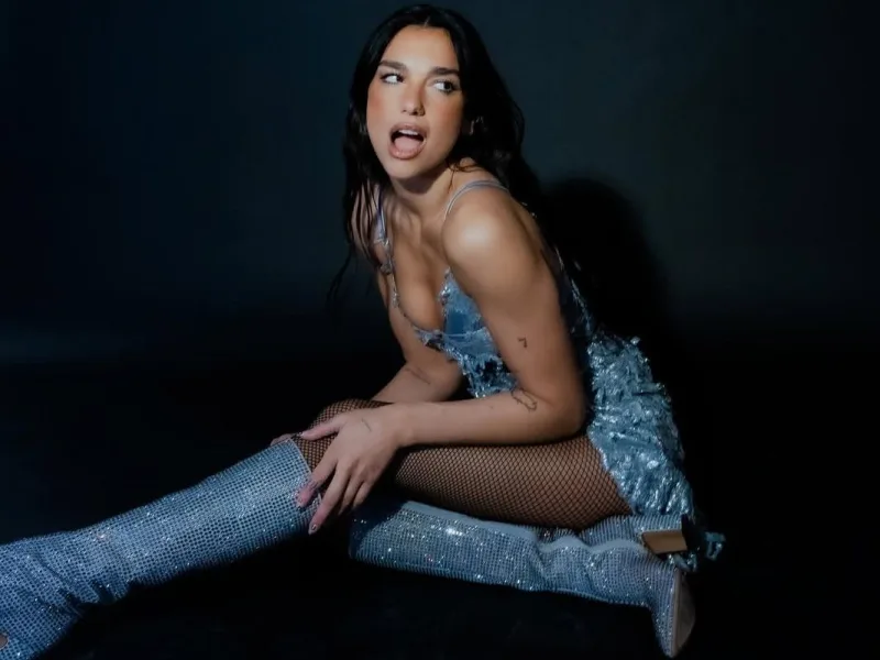 Η Dua Lipa σε φωτογραφία από το Instagram της, με αφορμή την εμφάνισή της στο Δουβλίνο.