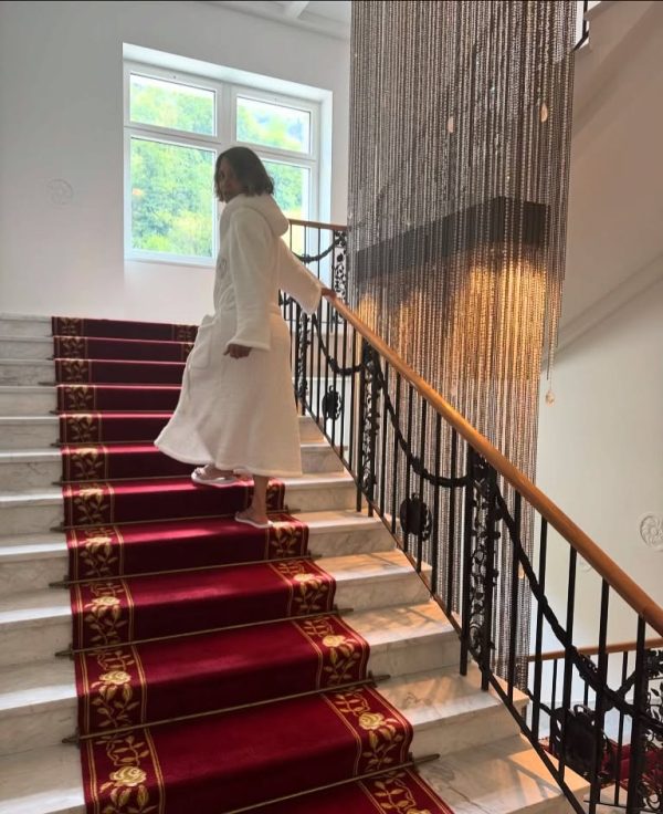 Η Halle Berry απολαμβάνει τις διακοπές της στο Park Hotel Vitznau στην Ελβετία.