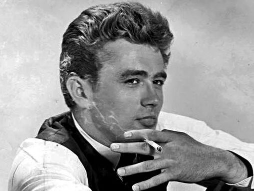 Ο ηθοποιός Brandon Flynn που ενσαρκώνει τον James Dean στη νέα βιογραφική ταινία του Guy Guido.