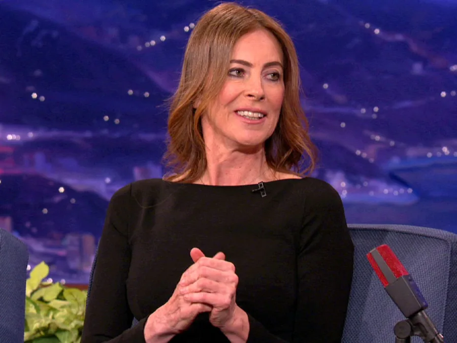 Η Kathryn Bigelow, ο Idris Elba και η Rebecca Ferguson στην ταινία A House of Dynamite του Netflix.