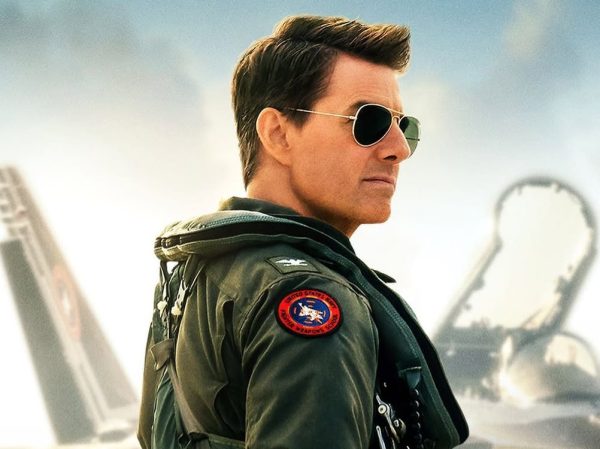 «Top Gun 3»: Ο Tom Cruise προβάρει τη στολή του Maverick