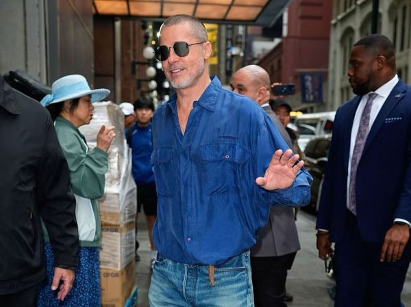Πορτρέτο του Brad Pitt από τον επίσημο λογαριασμό του στο Instagram για το άρθρο σχετικά με τον Tom Cruise.