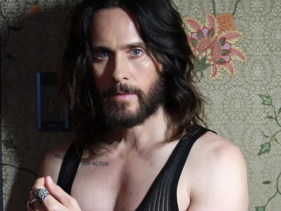 Πορτρέτο του Jared Leto από τον επίσημο λογαριασμό του στο Instagram, σχετικά με τις καταγγελίες εις βάρος του.
