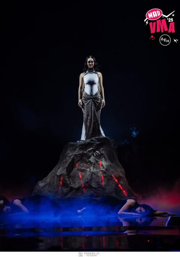 Mad VMA 2025 από την ΔΕΗ: Δες πώς άνοιξε τα βραβεία η Klavdia με «αέρα» Eurovision