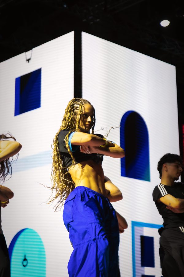Η «extra» cool πρόβα της LILA στα Mad VMA 2025