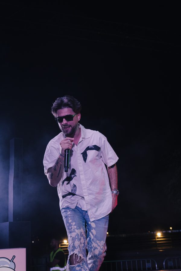 Οι FY, Roi και Daima έκλεισαν την πρώτη βραδιά του Mad VMA Village Festival 2025 με ένα χορευτικό challenge