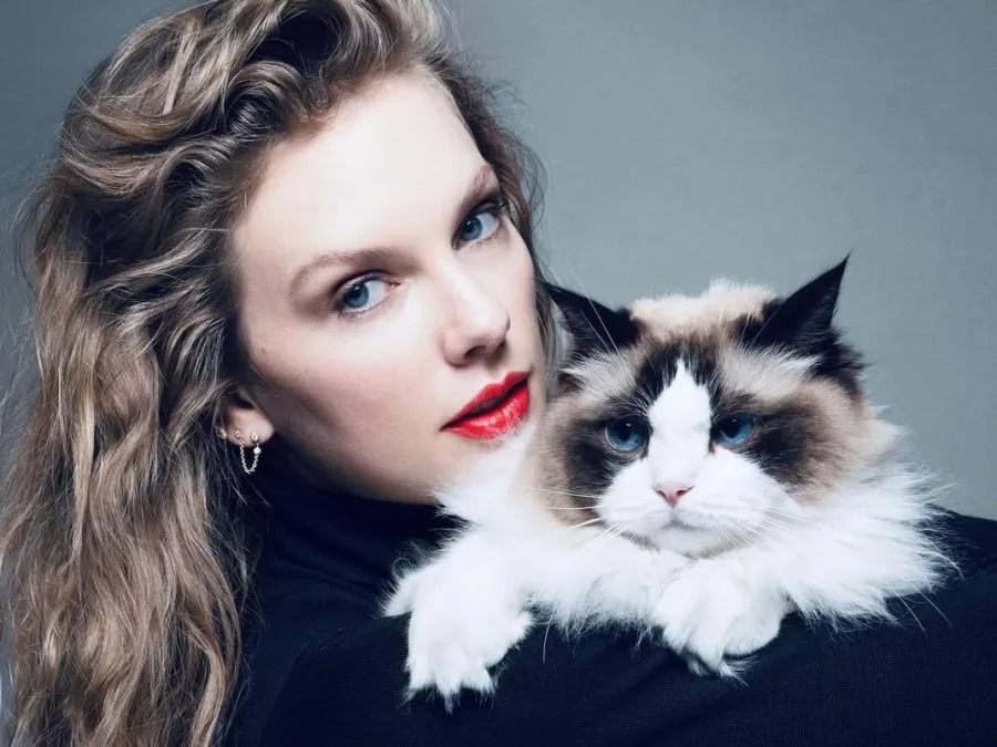 Η Taylor Swift σε φωτογραφία από το επίσημο προφίλ της στο Instagram για το άρθρο με τις πλουσιότερες γυναίκες.