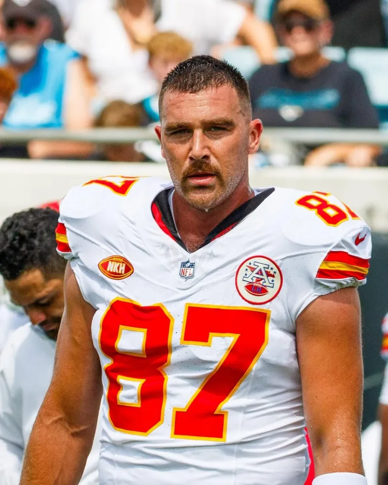 Ο Travis Kelce σε φωτογραφία από τον επίσημο λογαριασμό του στο Instagram.