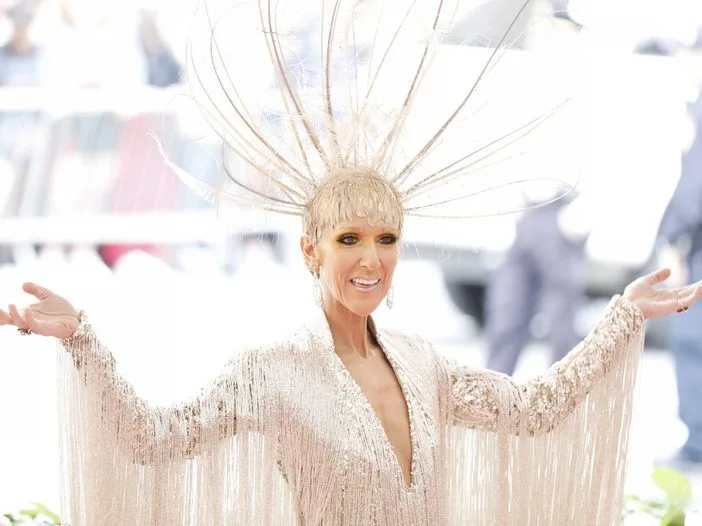 Η Celine Dion σε επίσημη εμφάνιση, με αφορμή το remix του τραγουδιού A new day has come από τον Sebastian Ingrosso.