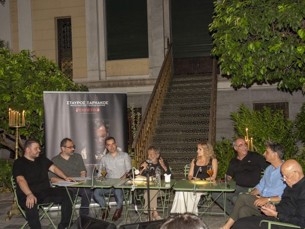 Σταύρος Ξαρχάκος: Η παρουσίαση του live album «Ρεμπέτικο – 40 χρόνια μετά»