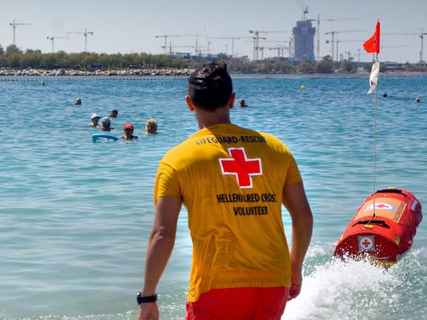 Ελληνικός Ερυθρός Σταυρός: Εκπαίδευση ναυαγοσωστών με πιστοποίηση από τη Διεθνή Ομοσπονδία Ναυαγοσωστικής (ILSF)