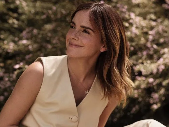 Η ηθοποιός Emma Watson σε φωτογραφία από τον προσωπικό της λογαριασμό στο Instagram.