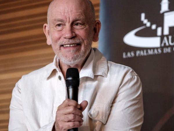 Ο John Malkovich και ο Sam Rockwell γίνονται πράκτορες της CIA (Video)