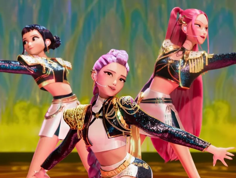 Τρεις ψηφιακές K-Pop φιγούρες από τους Demon Hunters ερμηνεύουν το τραγούδι φαινόμενο Golden με εντυπωσιακές εμφανίσεις.