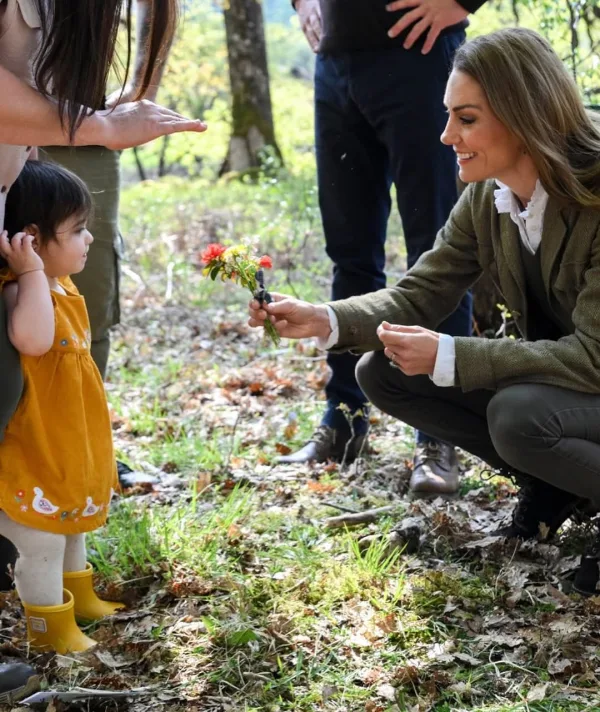 Η Kate Middleton, Πριγκίπισσα της Ουαλίας, σε επίσημη εμφάνιση μετά την περιπέτεια με την υγεία της.