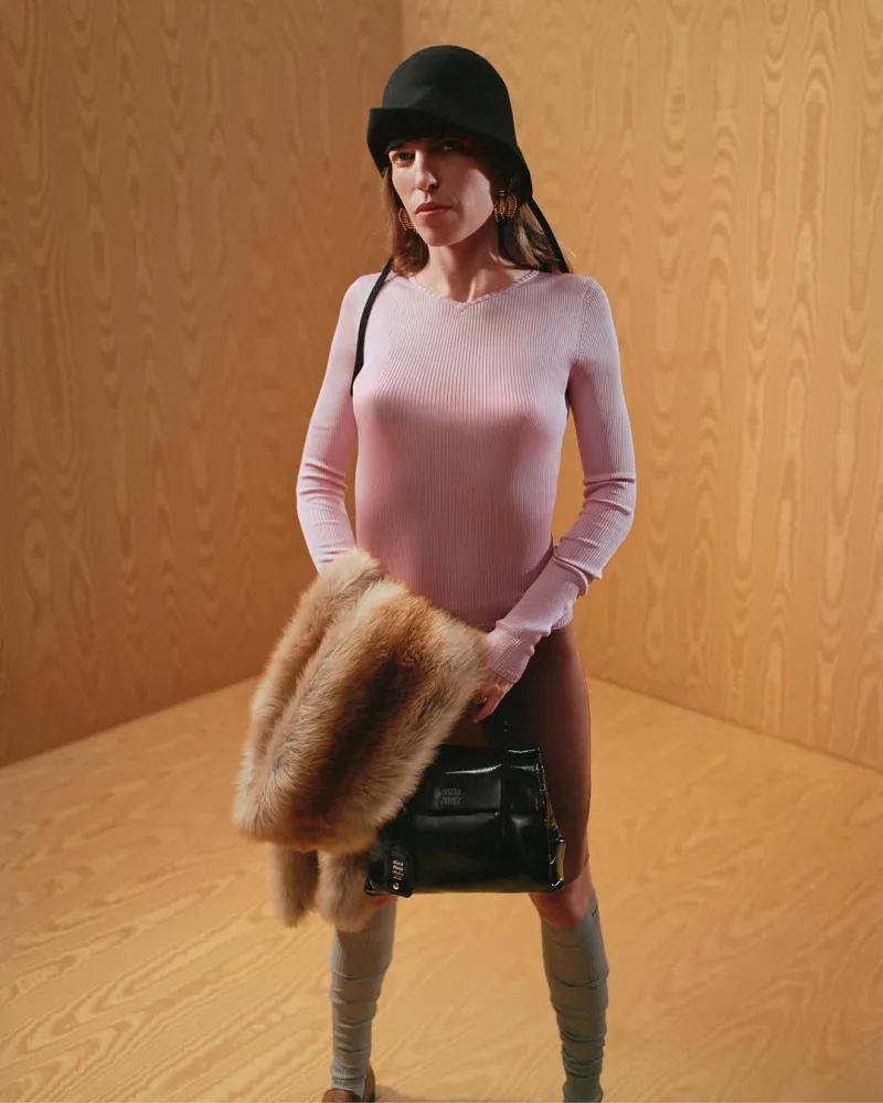Η Kylie Jenner στη νέα καμπάνια Femininities του οίκου Miu Miu.