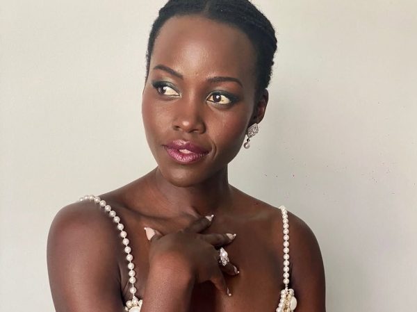 Η Lupita Nyong’o μιλά για τη μάχη της με τα ινομυώματα
