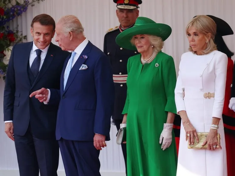 Ο Emmanuel Macron και η Kate Middleton σε επίσημο δείπνο στο Ουίνδσορ.