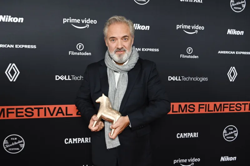 Ο Ringo Starr των Beatles, ο οποίος ζήτησε αλλαγές στο σενάριο των βιογραφικών ταινιών του Sam Mendes.