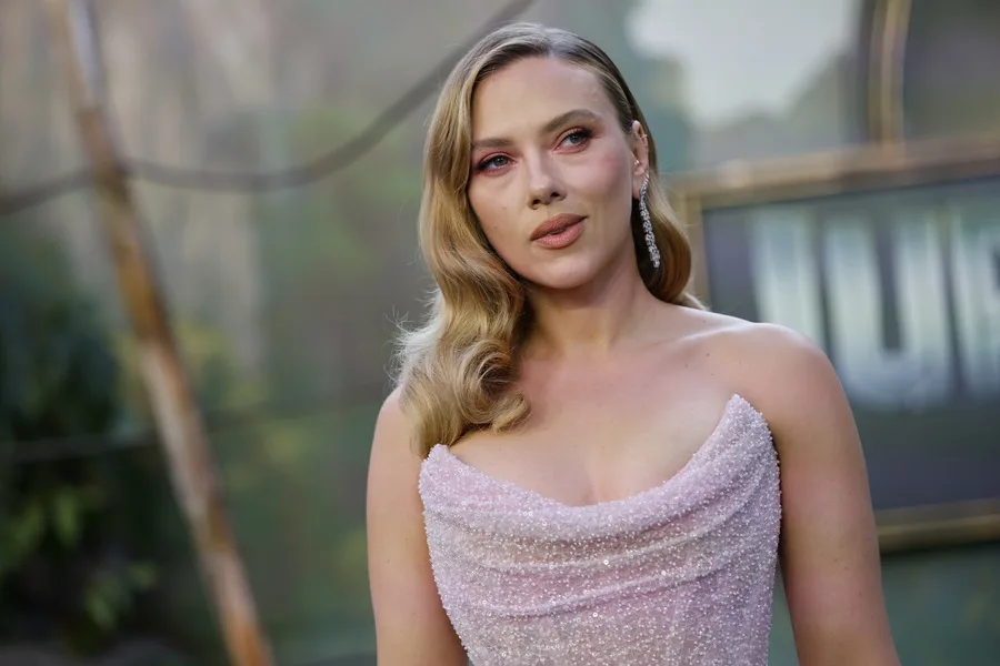 Η ηθοποιός Scarlett Johansson, η πιο εμπορική ηθοποιός στην ιστορία του σινεμά.