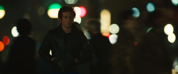 Ο Jeremy Allen White αγνώριστος στο τρέιλερ της βιογραφίας του Bruce Springsteen