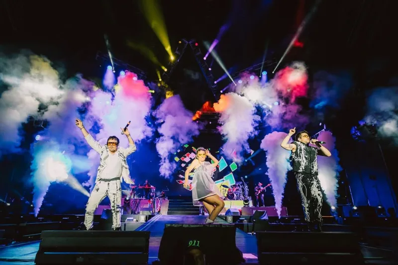 Λογότυπο της περιοδείας Erreway Tour 2025 για τη συναυλία του συγκροτήματος στην Αθήνα.