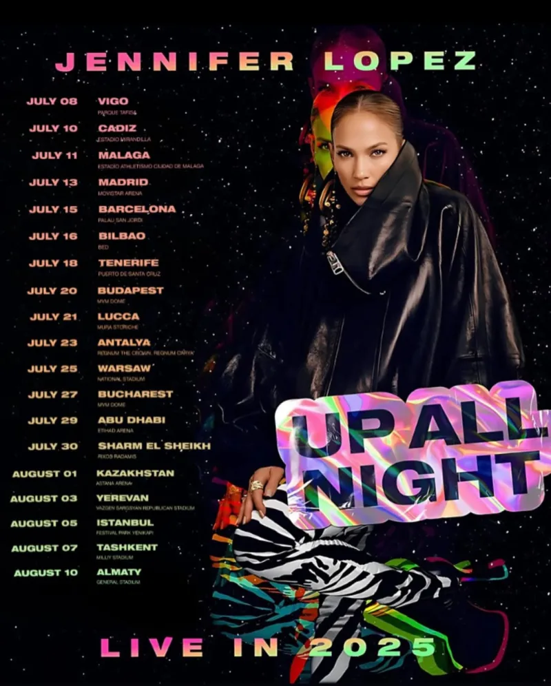 Η Jennifer Lopez ποζάρει με ριγέ μπικίνι σε ξαπλώστρα για το Instagram, λίγο πριν την παγκόσμια περιοδεία της.
