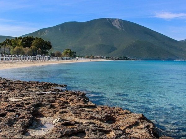 4+1 καλοκαιρινοί προορισμοί κοντά στην Αθήνα για Σαββατοκύριακο