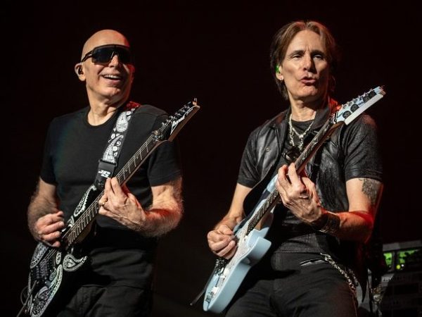 H συναυλία των SATCHVAI Band feat. Joe Satriani & Steve Vai μεταφέρεται στο Terra Vibe