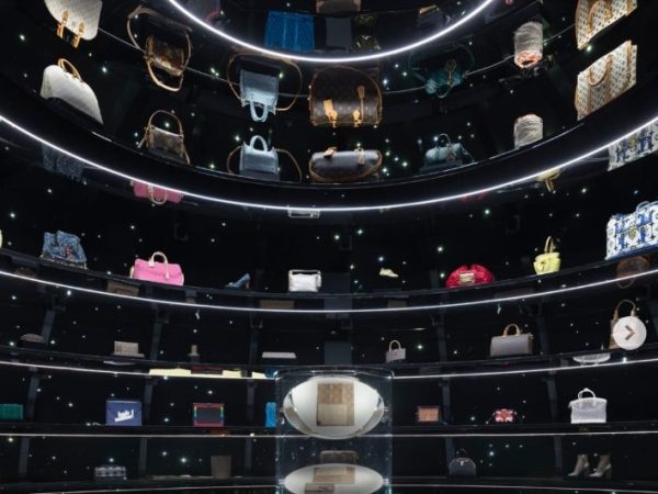 Η νέα εκθέση Louis Vuitton στην Ιαπωνία – 1.000+ εκθέματα, Zendaya, ρομπότ και μια ιστορία 128 χρόνων