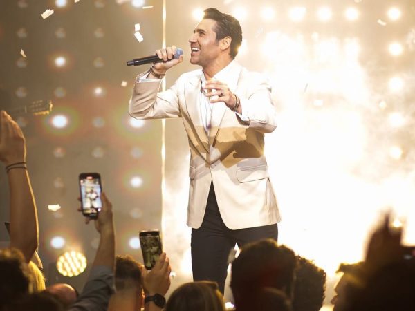 Flashback στα Mad VMA 2016: Όταν ο Δάντης, ο Λεγάκης και ο Ιακωβίδης ένωσαν δυνάμεις στο εκρηκτικό «Κομμάτια»