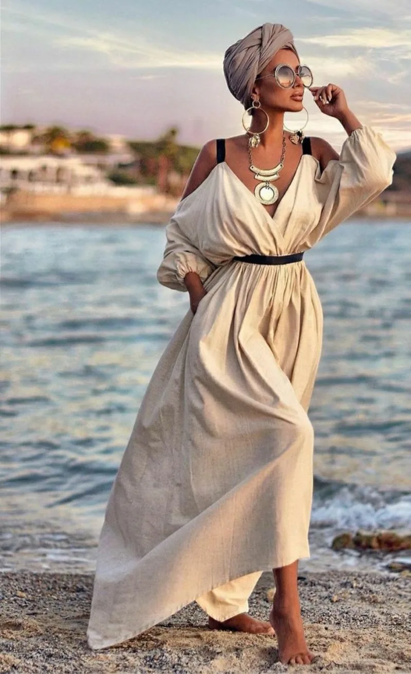 Κομψό και δροσερό γυναικείο καλοκαιρινό look για τις ημέρες του καύσωνα.