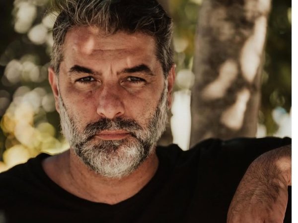 Βασίλης Μπισμπίκης: Ευχήθηκε δημόσια στη Μελίνα Νικολαΐδη για το πτυχίο της