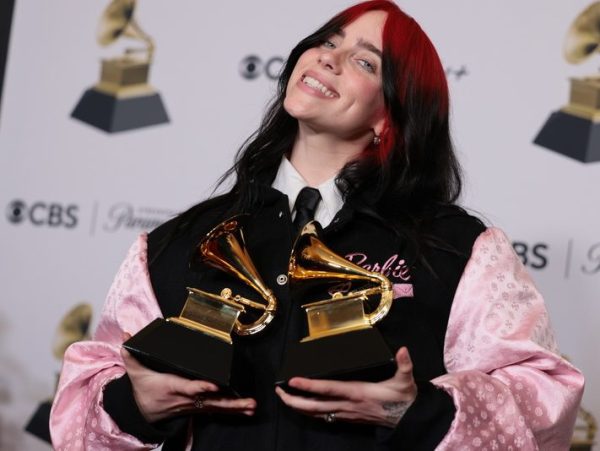 Billie Eilish: Ο λόγος που δεν θα κάνει ποτέ πλαστικές επεμβάσεις